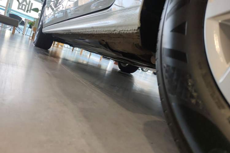 Used Volkswagen Bora 2024 200TSI DSG Comfort Edition Left Side Sill