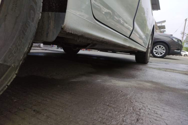 Used Volkswagen Bora 2024 200TSI DSG Comfort Edition Left Side Sill