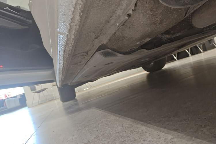 Used Volkswagen Bora 2024 200TSI DSG Comfort Edition Left Side Sill
