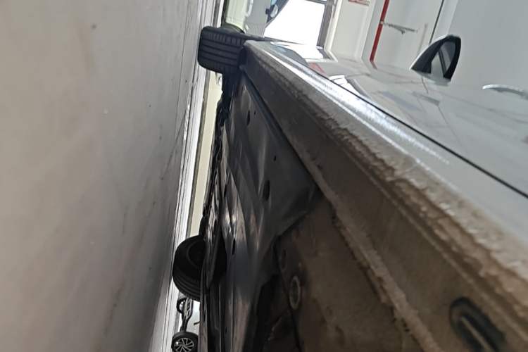 Used Volkswagen Bora 2024 200TSI DSG EnjoyDrive PRO Edition Left Side Sill