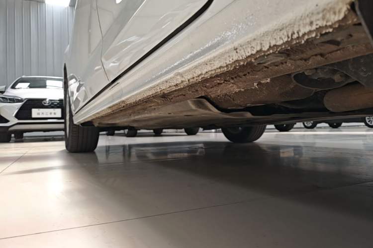 Used Volkswagen Bora 2024 200TSI DSG Comfort Edition Left Side Sill