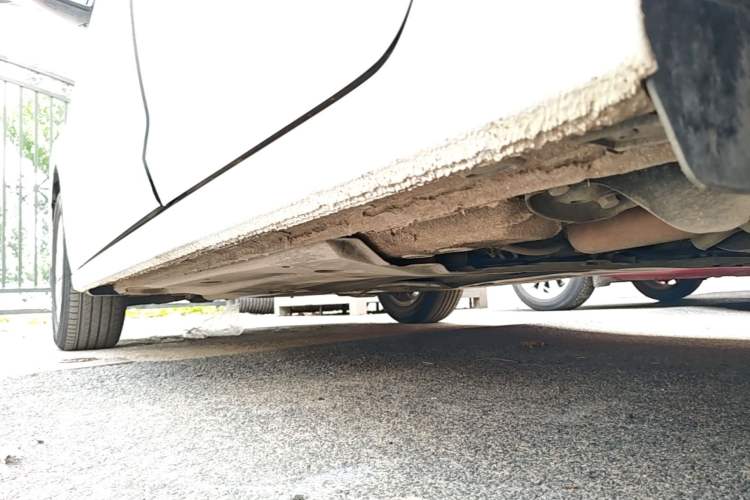 Used Volkswagen Bora 2024 200TSI DSG Comfort Edition Left Side Sill