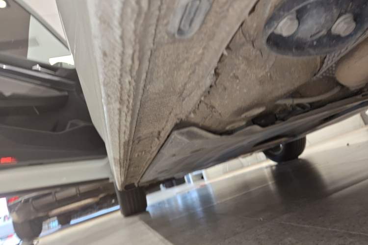 Used Volkswagen Bora 2024 200TSI DSG Comfort Edition Left Side Sill