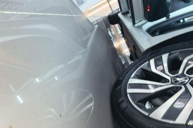 Used Volkswagen Bora 2024 280TSI DSG Comfort Edition Left Side Sill