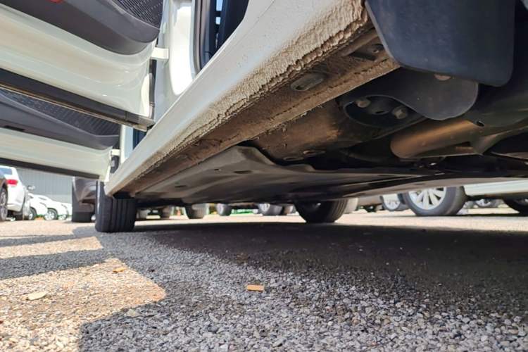 Used Volkswagen Bora 2024 200TSI DSG Comfort Edition Left Side Sill