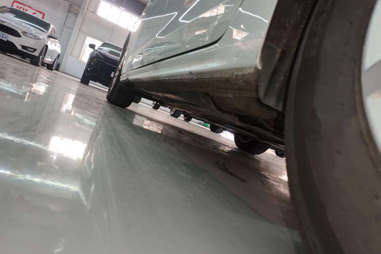 Used Volkswagen Bora 2024 200TSI DSG Comfort Edition Left Side Sill
