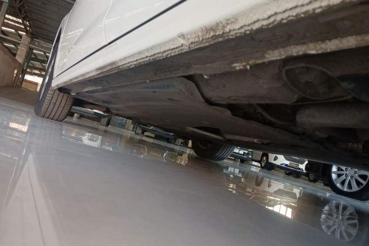 Used Volkswagen Bora 2024 200TSI DSG Comfort Edition Left Side Sill