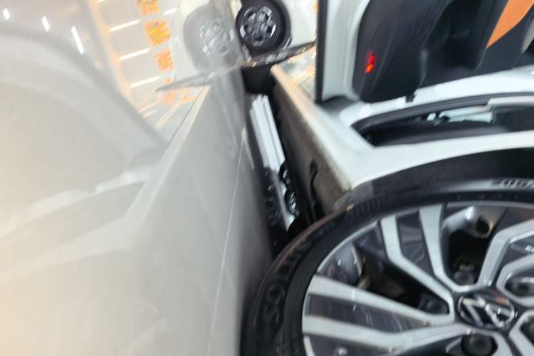 Used Volkswagen Bora 2024 280TSI DSG Comfort Edition Left Side Sill