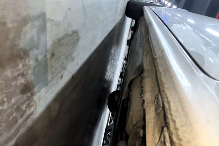 Used Volkswagen Bora 2024 200TSI Manual Comfort Edition Left Side Sill