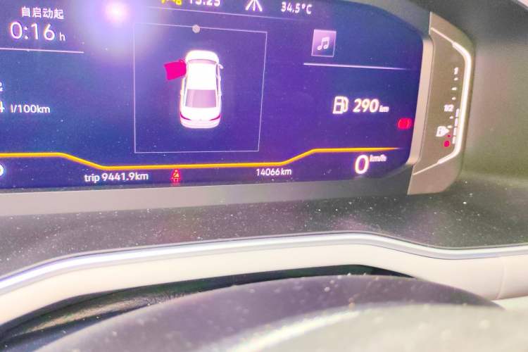 Used Volkswagen Bora 2024 300TSI DSG Prestige Edition Odometer Close Up