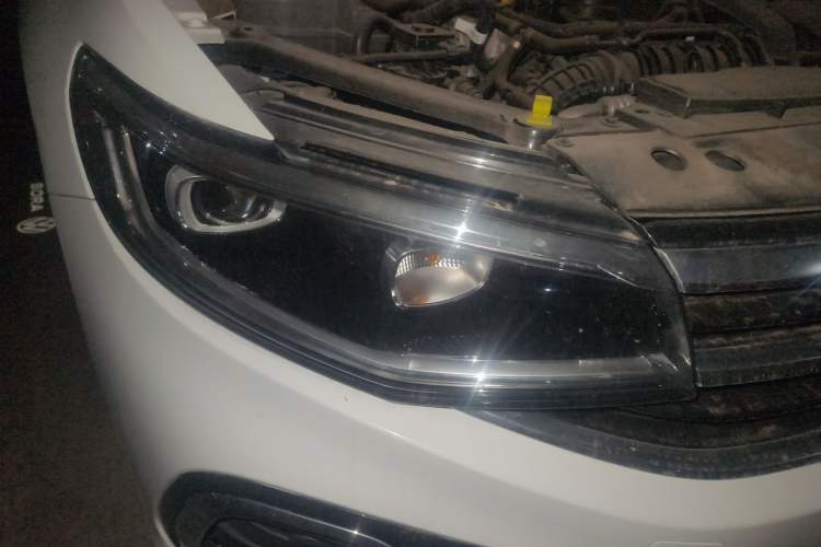 Used Volkswagen Bora 2024 300TSI DSG Prestige Edition Right Front Headlight
