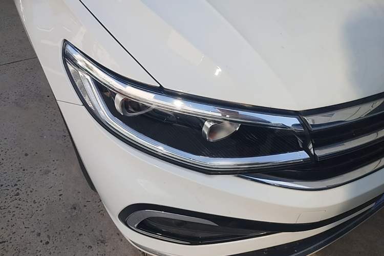Used Volkswagen Bora 2024 280TSI DSG Comfort Edition Right Front Headlight