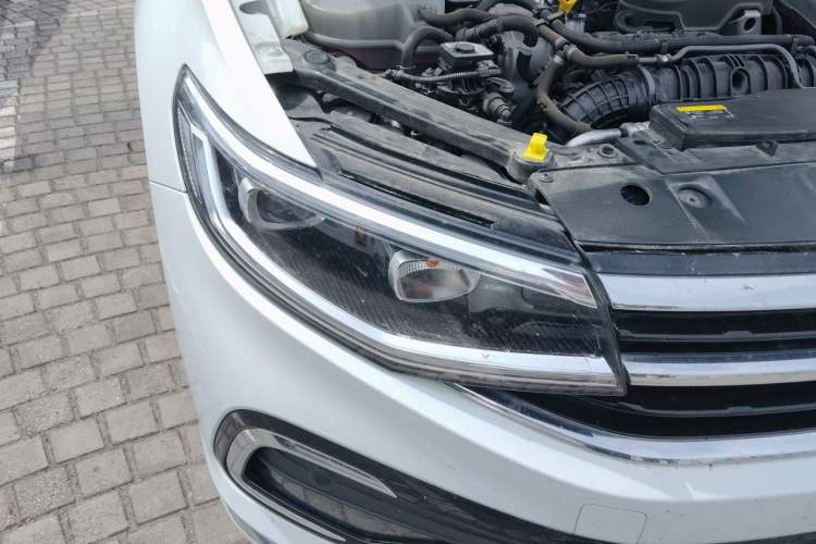 Used Volkswagen Bora 2024 300TSI DSG Prestige Edition Right Front Headlight