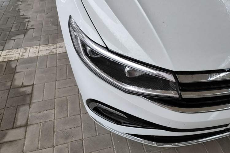 Used Volkswagen Bora 2024 200TSI DSG EnjoyDrive PRO Edition Right Front Headlight