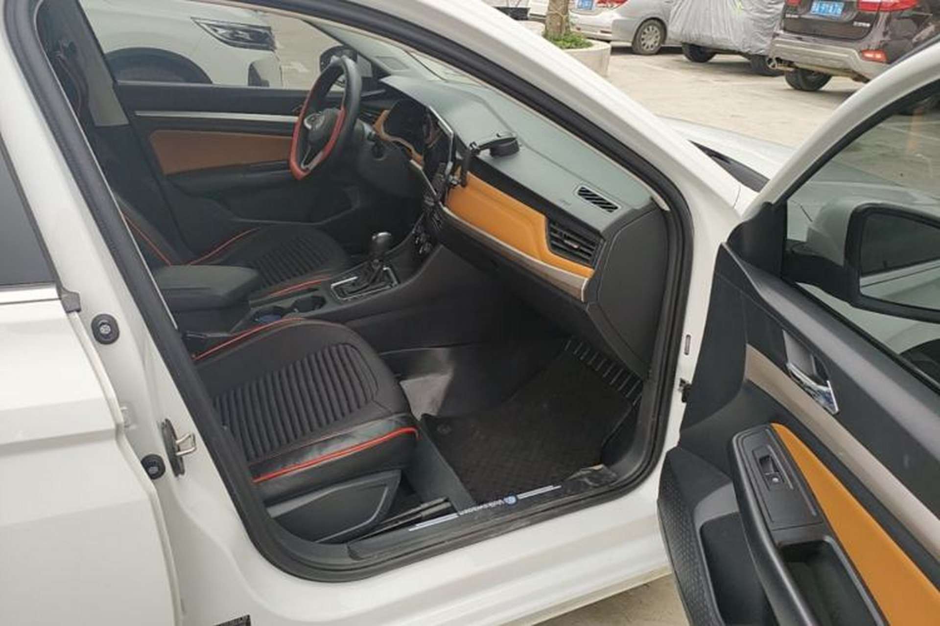Used Volkswagen Bora 2024 200TSI DSG Smart Drive Edition Right Front Seat