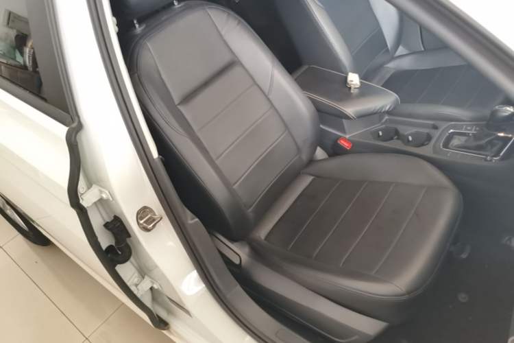 Used Volkswagen Bora 2024 200TSI DSG Comfort Edition Right Front Seat