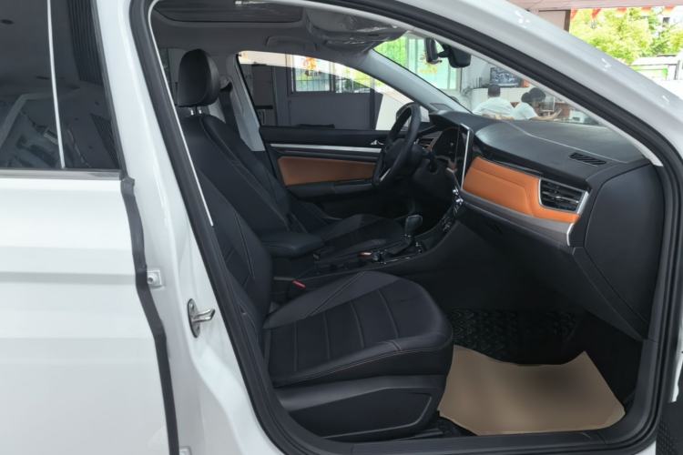 Used Volkswagen Bora 2024 280TSI DSG Comfort Edition Right Front Seat