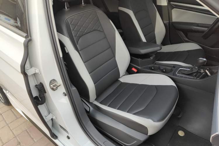Used Volkswagen Bora 2024 300TSI DSG Prestige Edition Right Front Seat