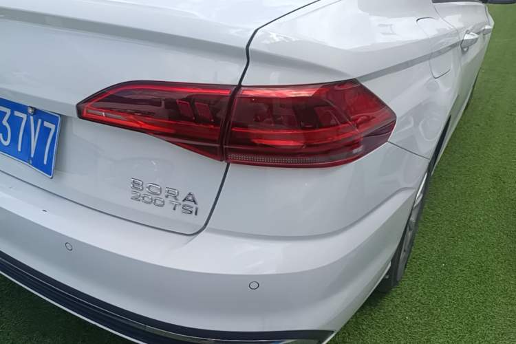 Used Volkswagen Bora 2024 200TSI DSG Comfort Edition Right Rear Taillight