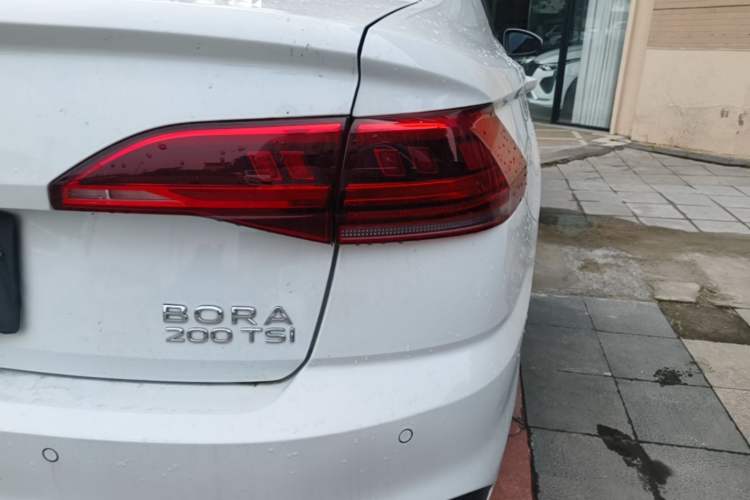 Used Volkswagen Bora 2024 200TSI DSG Comfort Edition Right Rear Taillight