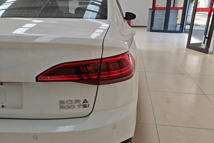 Used Volkswagen Bora 2024 200TSI DSG Comfort Edition Right Rear Taillight