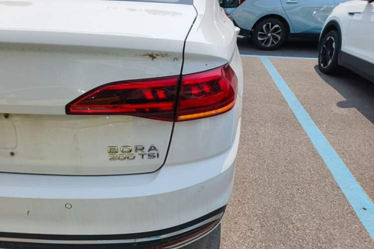 Used Volkswagen Bora 2024 200TSI DSG Comfort Edition Right Rear Taillight
