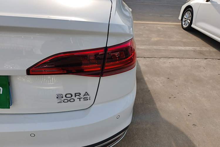 Used Volkswagen Bora 2024 200TSI DSG Comfort Edition Right Rear Taillight