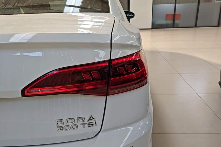 Used Volkswagen Bora 2024 200TSI DSG Comfort Edition Right Rear Taillight