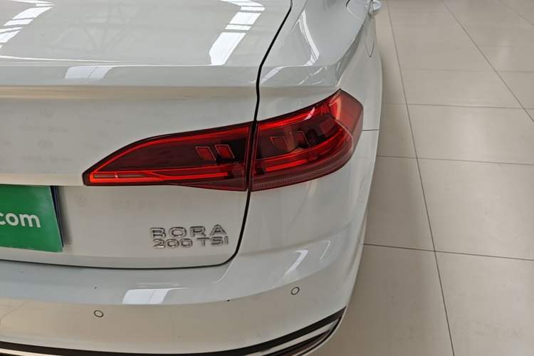 Used Volkswagen Bora 2024 200TSI DSG Comfort Edition Right Rear Taillight