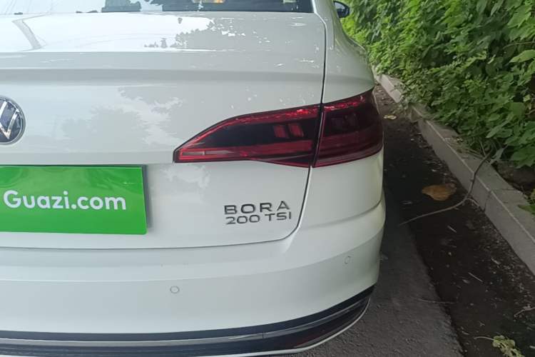Used Volkswagen Bora 2024 200TSI DSG Comfort Edition Right Rear Taillight