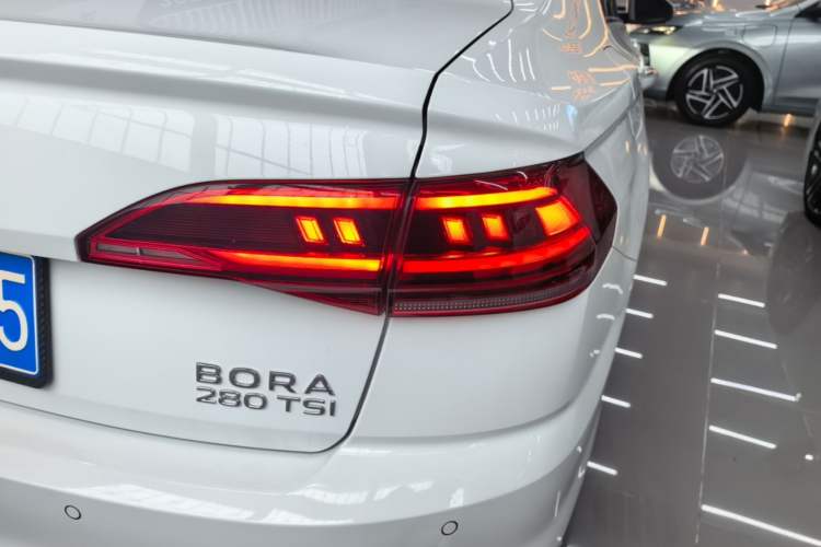 Used Volkswagen Bora 2024 280TSI DSG Comfort Edition Right Rear Taillight