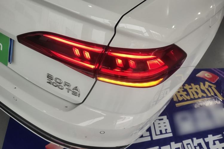 Used Volkswagen Bora 2024 200TSI DSG Comfort Edition Right Rear Taillight