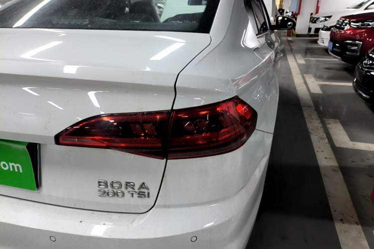 Used Volkswagen Bora 2024 200TSI Manual Comfort Edition Right Rear Taillight