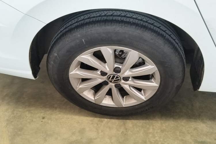 Used Volkswagen Bora 2024 200TSI DSG Comfort Edition Right Rear Wheel Hub