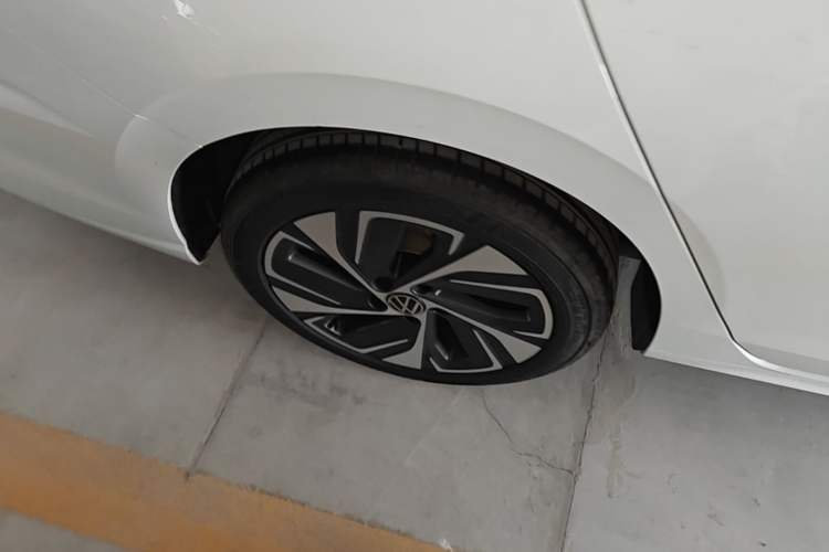 Used Volkswagen Bora 2024 200TSI DSG EnjoyDrive PRO Edition Right Rear Wheel Hub