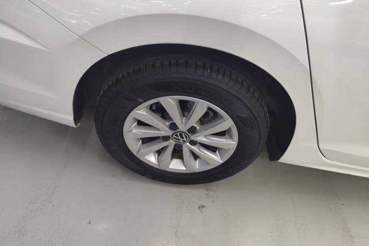 Used Volkswagen Bora 2024 200TSI DSG Comfort Edition Right Rear Wheel Hub