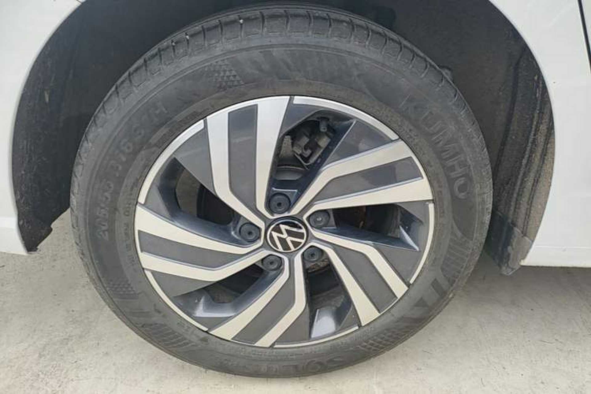 Used Volkswagen Bora 2024 200TSI DSG Smart Drive Edition Right Rear Wheel Hub