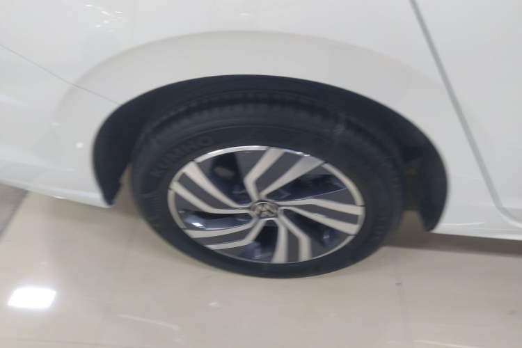 Used Volkswagen Bora 2024 200TSI DSG Joyful Drive Edition Right Rear Wheel Hub