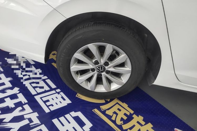 Used Volkswagen Bora 2024 200TSI DSG Comfort Edition Right Rear Wheel Hub