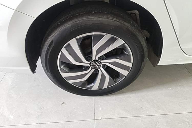 Used Volkswagen Bora 2024 200TSI DSG Joyful Drive Edition Right Rear Wheel Hub