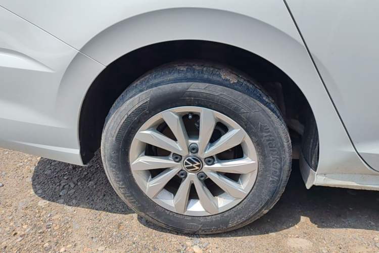 Used Volkswagen Bora 2024 200TSI DSG Comfort Edition Right Rear Wheel Hub