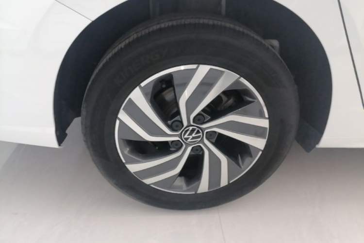 Used Volkswagen Bora 2024 200TSI DSG Joyful Drive Edition Right Rear Wheel Hub
