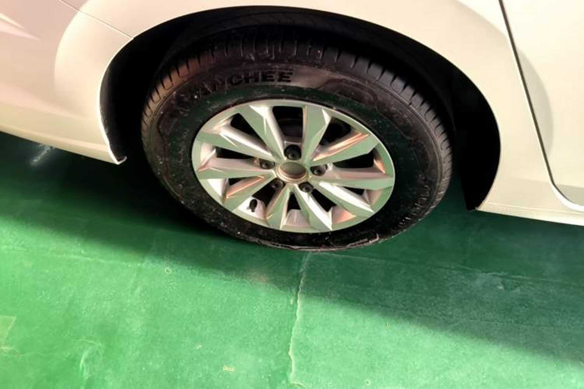 Used Volkswagen Bora 2024 200TSI DSG Comfort Edition Right Rear Wheel Hub