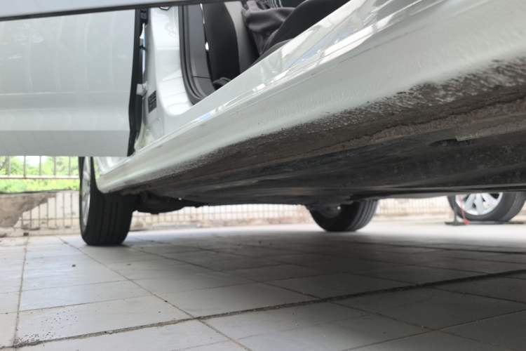 Used Volkswagen Bora 2024 200TSI DSG Comfort Edition Right Side Sill