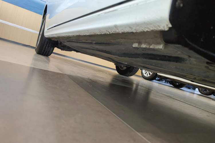 Used Volkswagen Bora 2024 200TSI DSG Comfort Edition Right Side Sill