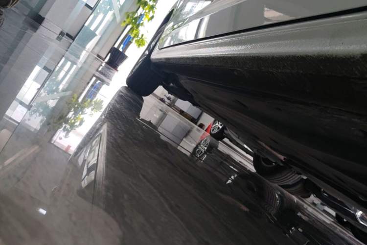 Used Volkswagen Bora 2024 200TSI DSG Comfort Edition Right Side Sill