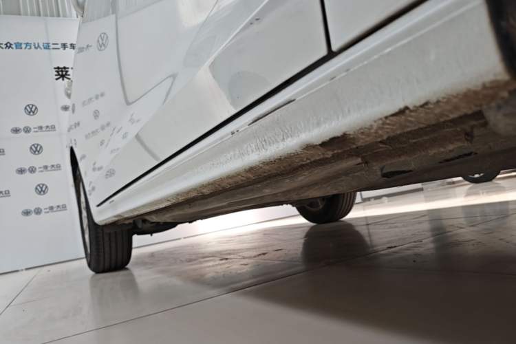 Used Volkswagen Bora 2024 200TSI DSG Comfort Edition Right Side Sill