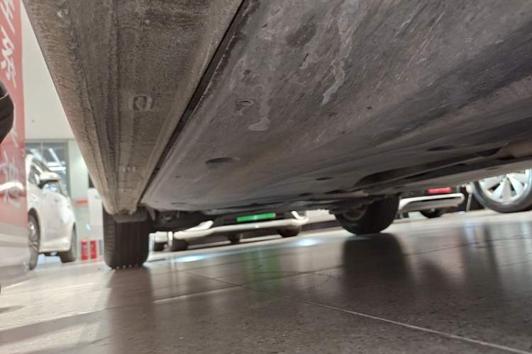 Used Volkswagen Bora 2024 200TSI DSG Comfort Edition Right Side Sill