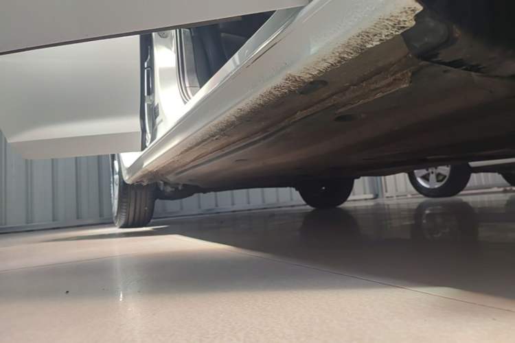 Used Volkswagen Bora 2024 200TSI DSG Comfort Edition Right Side Sill