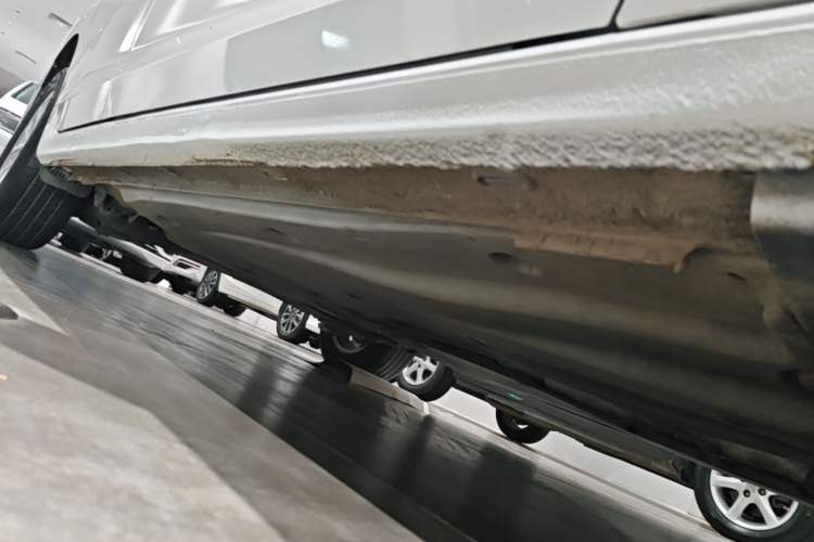 Used Volkswagen Bora 2024 200TSI DSG Comfort Edition Right Side Sill